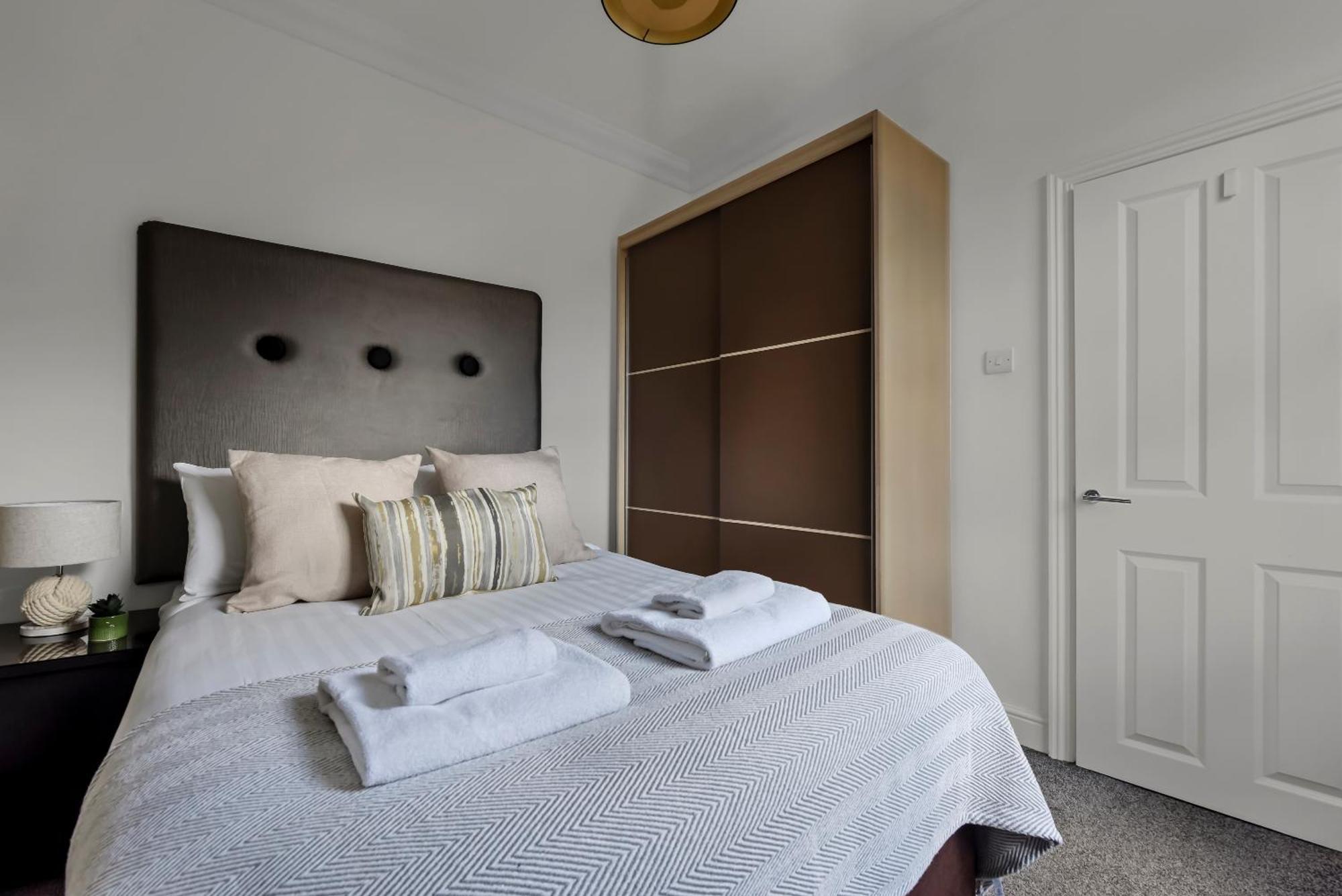The West Kensington Collection Apartment Лондон Екстериор снимка